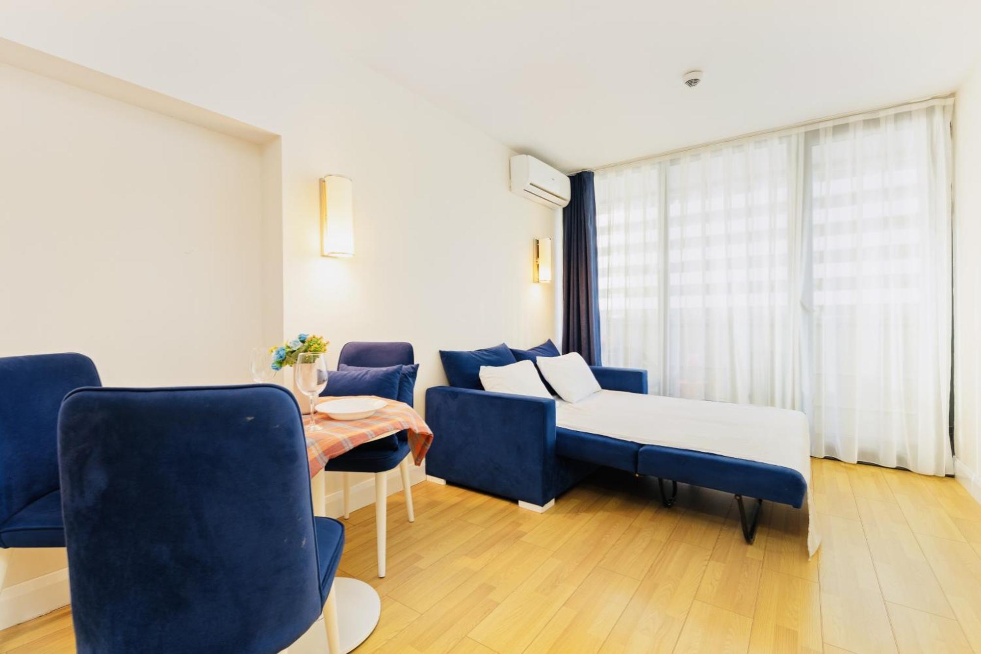 Deluxe Aparthotel In Orbi City Batumi Exterior foto